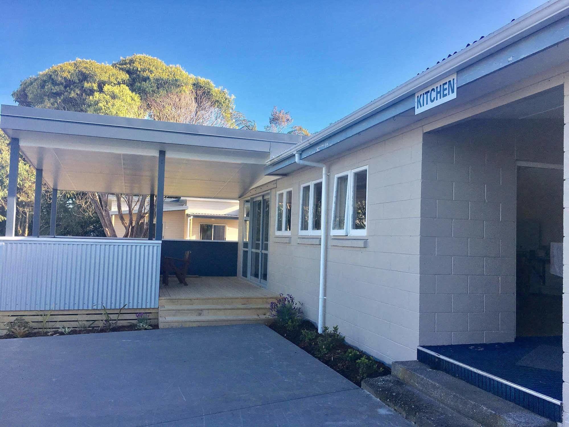 Stratford Motel & Holiday Park 3*